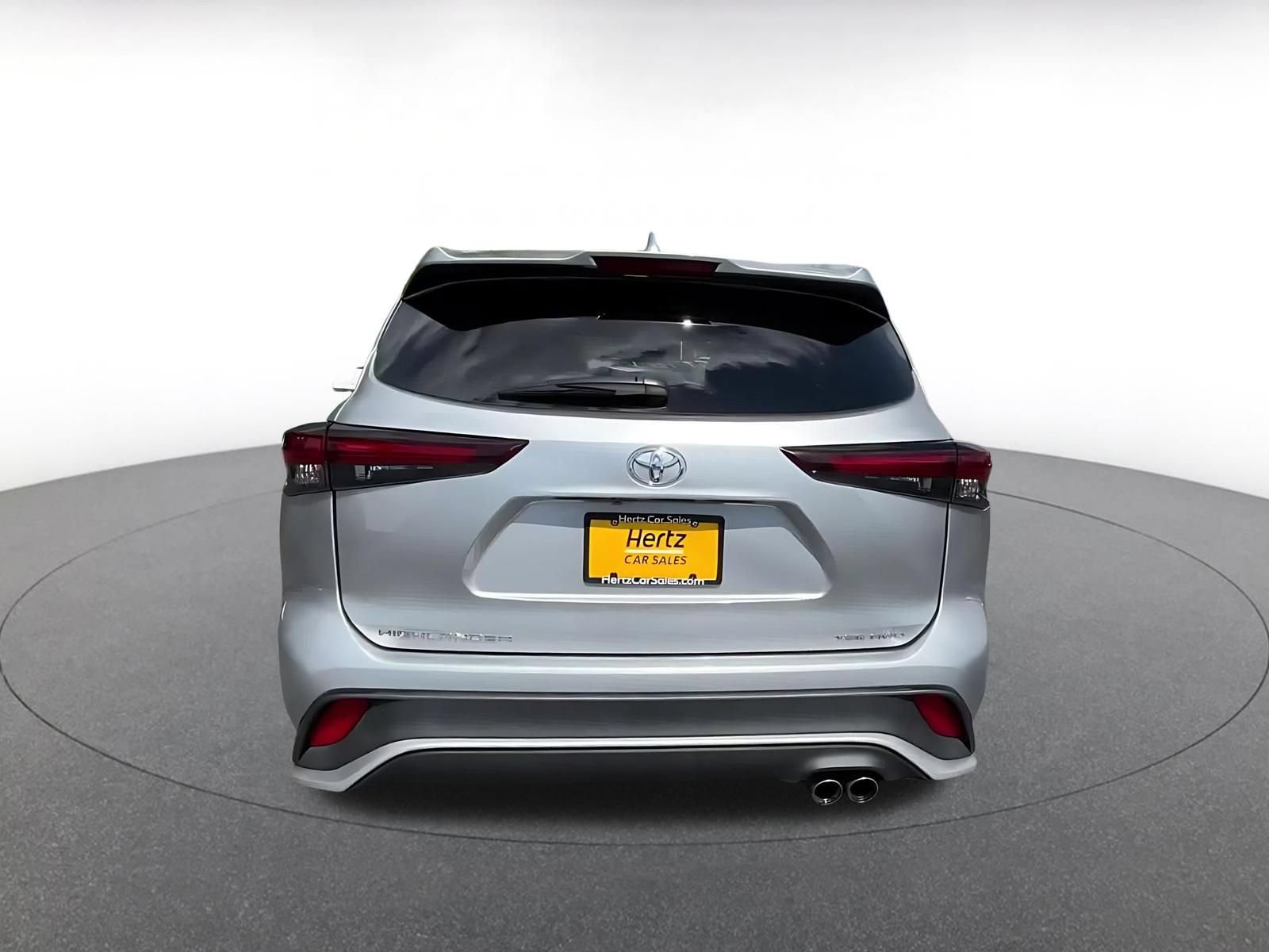 Used 2025 Toyota Highlander XSE AWD/4WD image 10