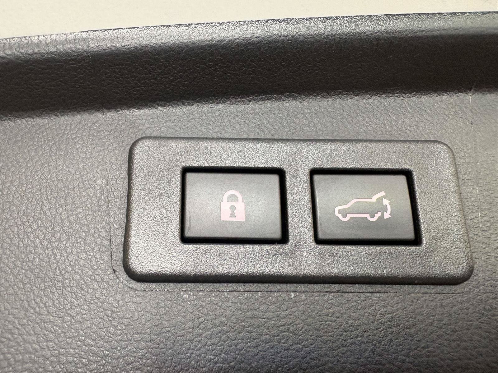 Used 2024 Subaru Outback Premium AWD/4WD image 18