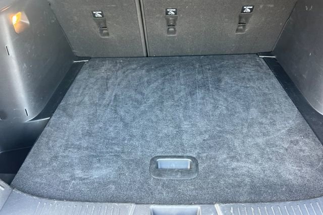 Used 2025 Chevrolet Trax LT w/ LT Convenience Package image 17