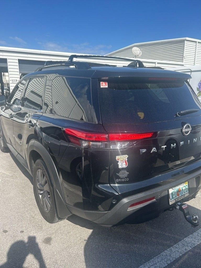 Certified 2024 Nissan Pathfinder SV w/ SV Premium Package image 2
