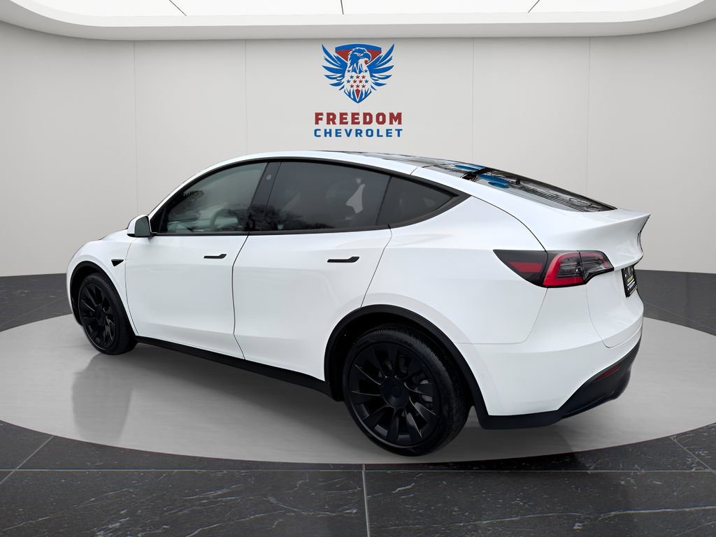 Used 2021 Tesla Model Y Long Range AWD/4WD image 3