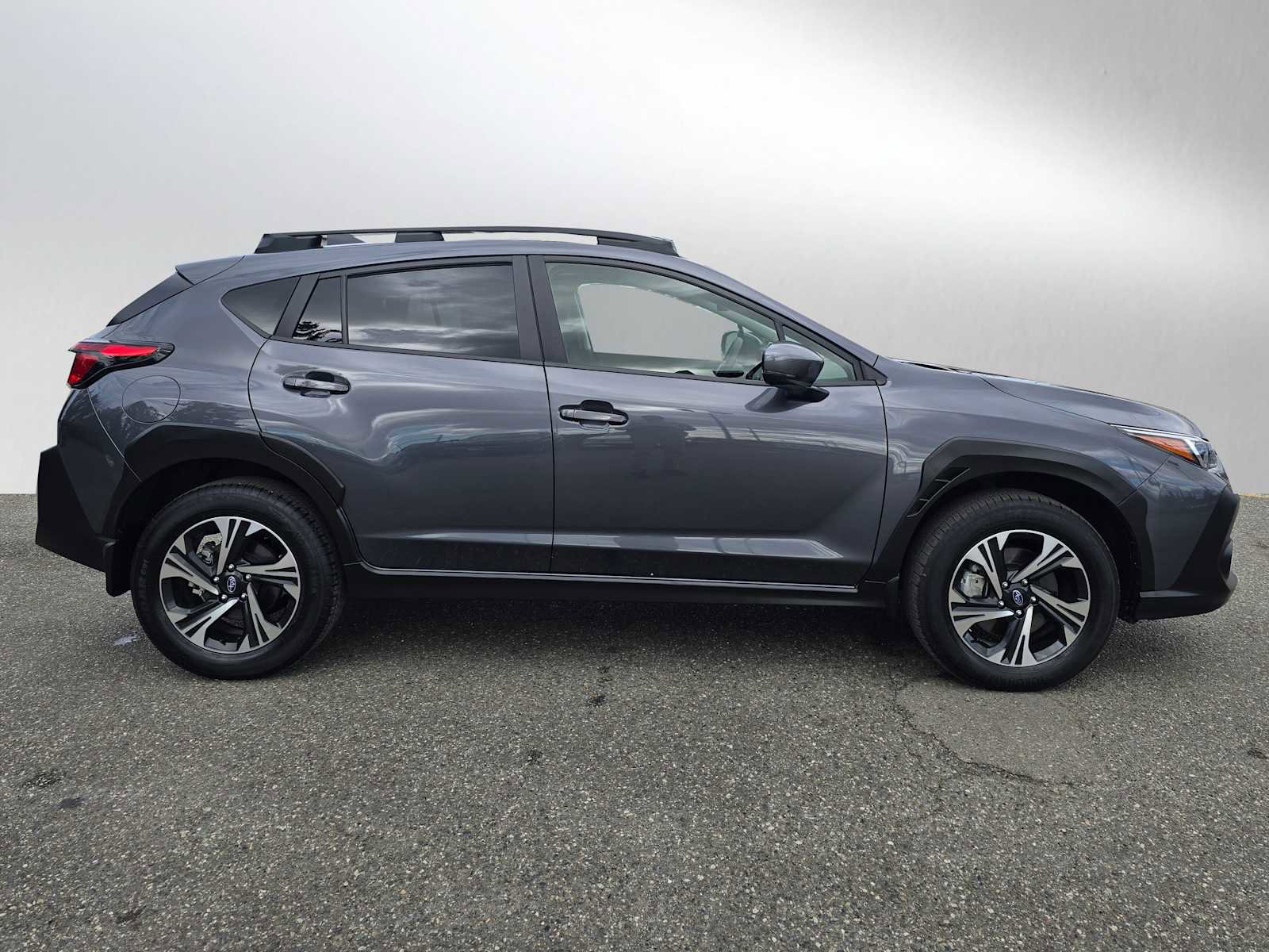Used 2024 Subaru Crosstrek 2.0i Premium image 8