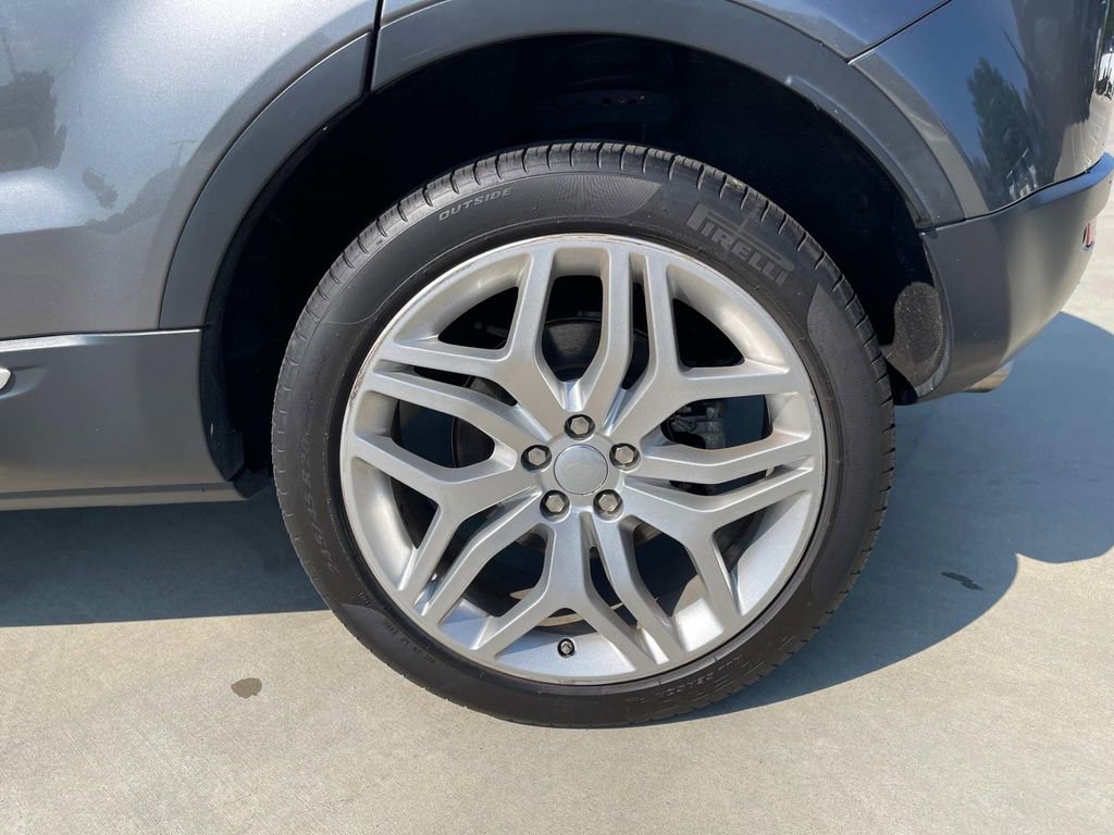 Used 2019 Land Rover Range Rover Evoque HSE image 9