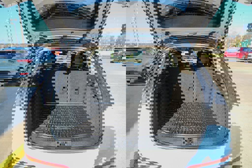 Used 2025 Lincoln Corsair Reserve w/ Equipment Group 202A AWD/4WD image 5