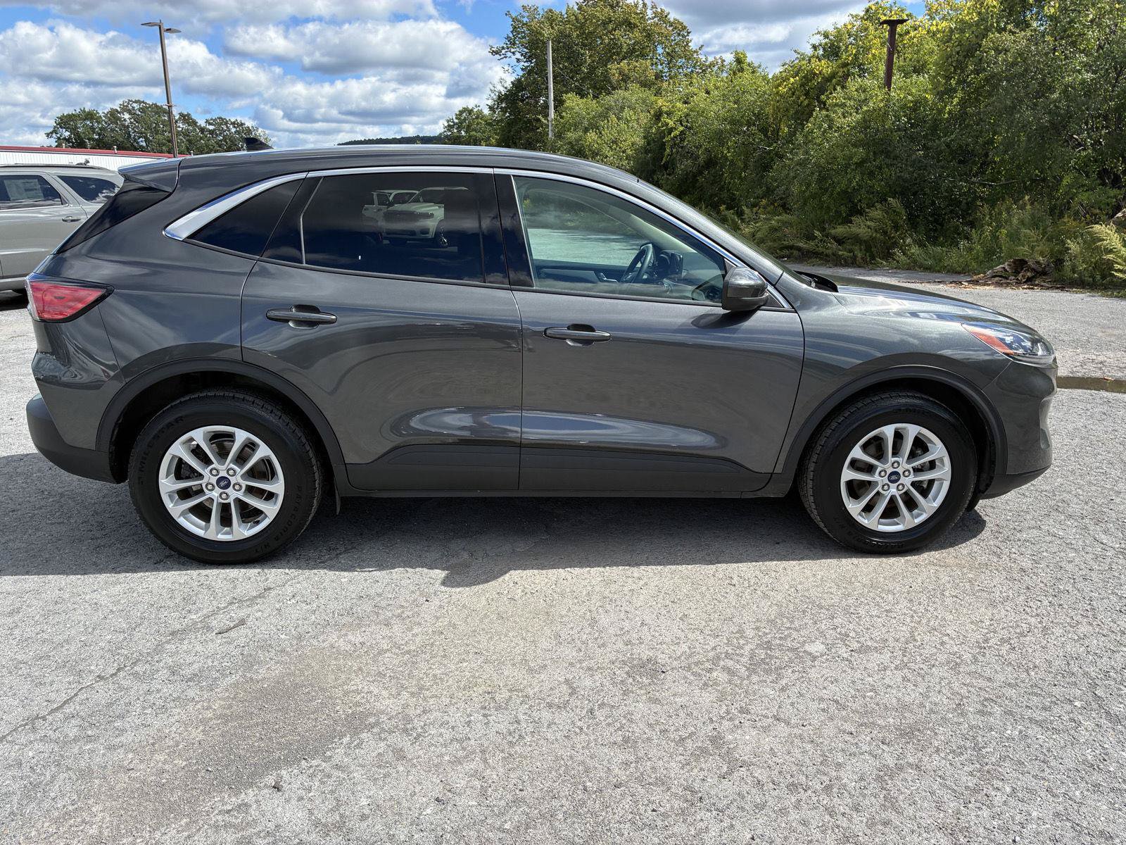 Used 2020 Ford Escape SE AWD/4WD image 8