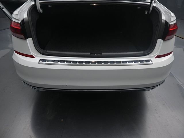 Used 2022 Volkswagen Passat 2.0T SE image 16