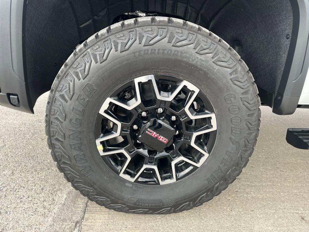 New 2026 GMC Sierra 2500 AT4X image 26