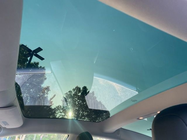 Used 2020 Tesla Model 3 Standard Range Plus RWD image 17