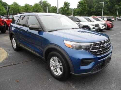Used 2020 Ford Explorer XLT w/ Comfort Package image 2