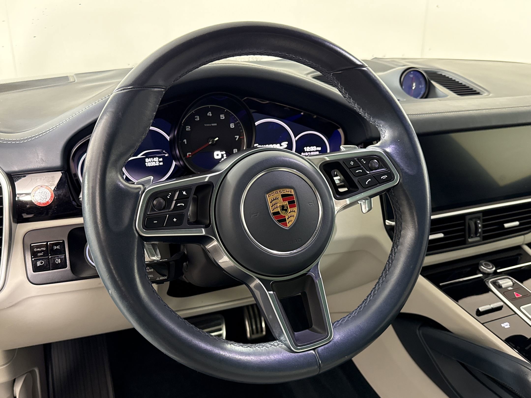 Used 2019 Porsche Cayenne S AWD/4WD image 16