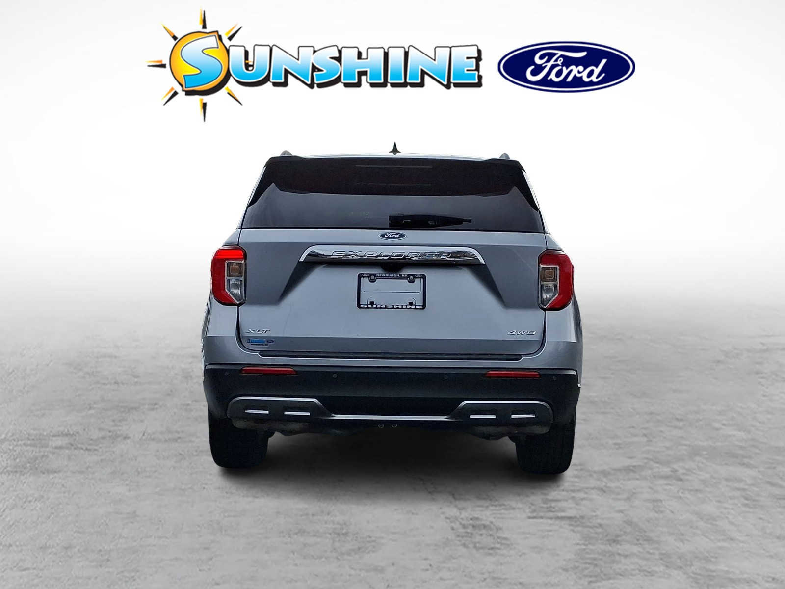 Certified 2024 Ford Explorer XLT w/ Equipment Group 202A AWD/4WD image 5