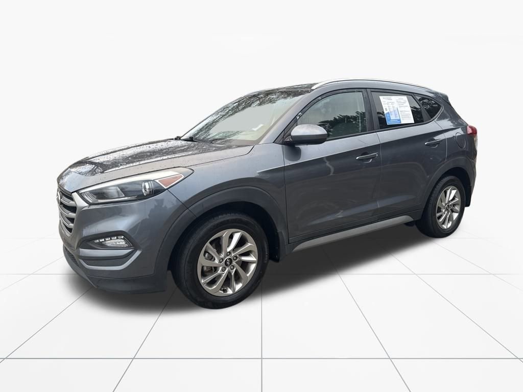 Used 2017 Hyundai Tucson SE video 3