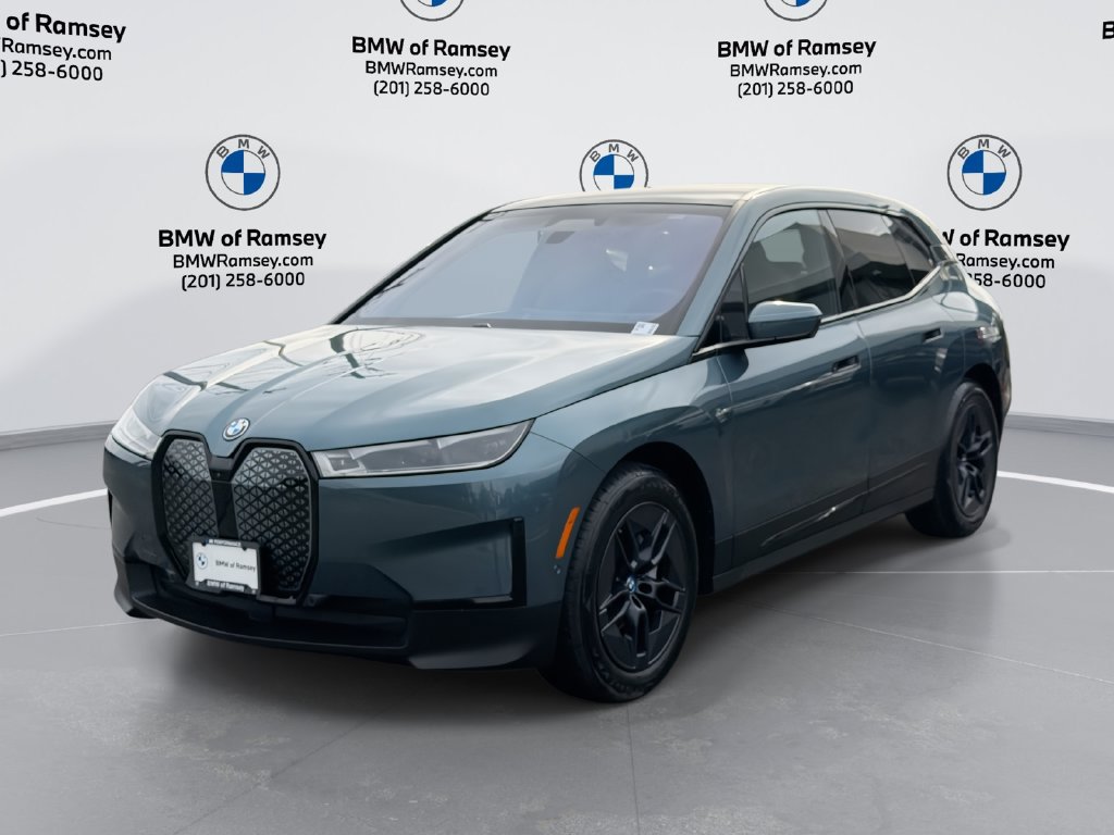 Used 2024 BMW iX xDrive50 AWD/4WD image 1