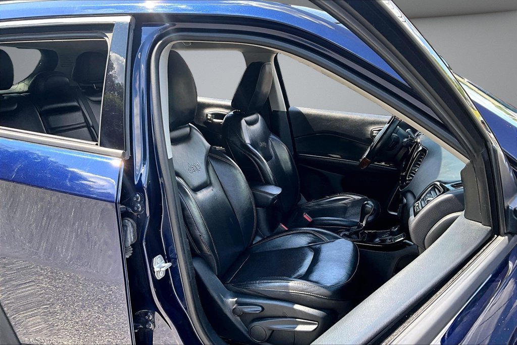 Used 2019 Jeep Compass Limited AWD/4WD image 29