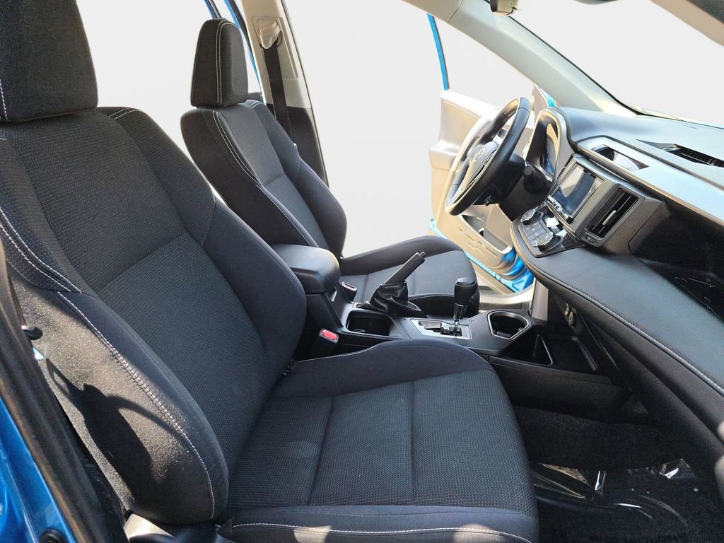Used 2016 Toyota RAV4 XLE FWD image 12