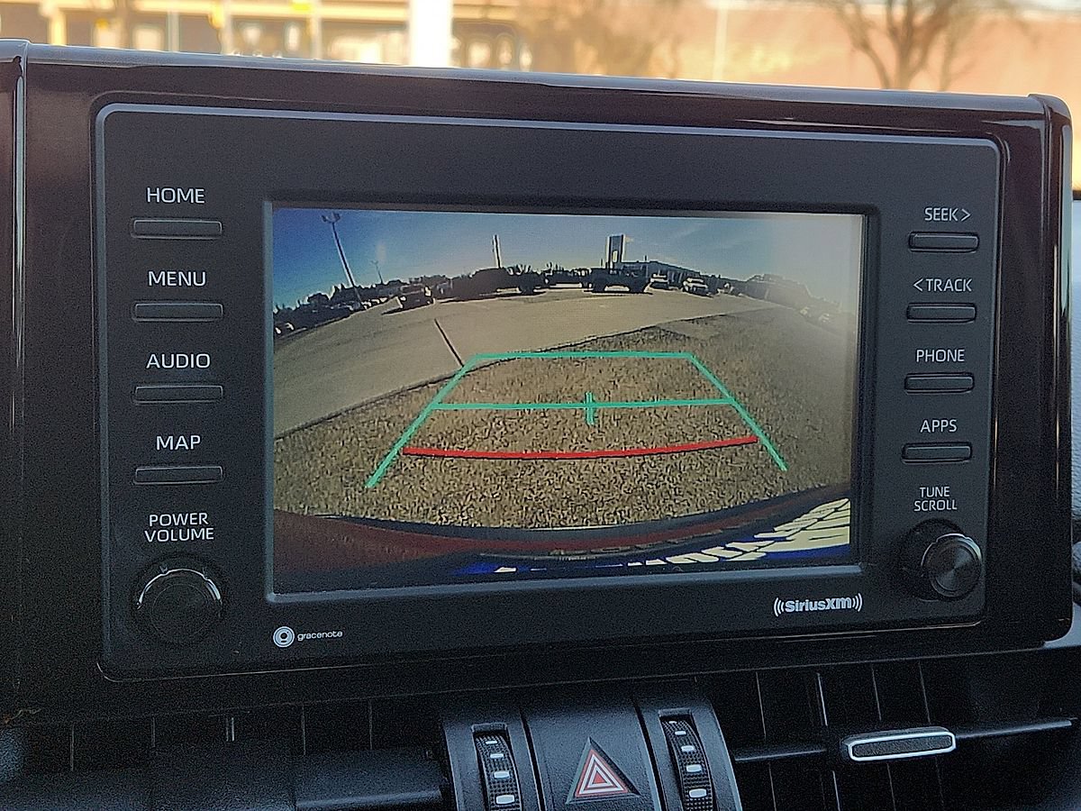 Used 2021 Toyota RAV4 XLE Premium FWD image 8