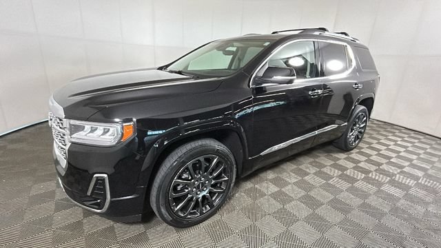 Used 2023 GMC Acadia Denali w/ Black Diamond Edition AWD/4WD image 6