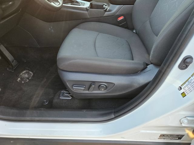 Certified 2025 Toyota RAV4 XLE FWD image 22