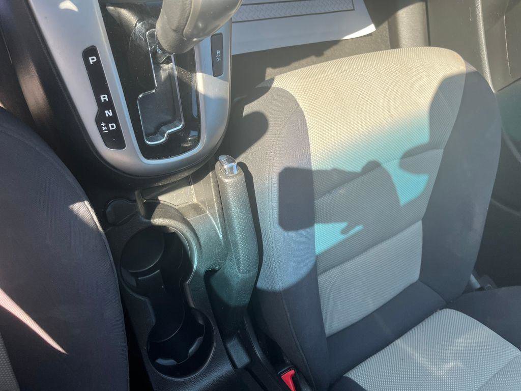 Used 2014 Chevrolet Cruze LS FWD image 17