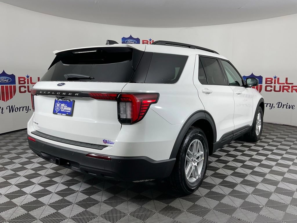 New 2026 Ford Explorer Active RWD image 3