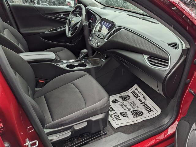 Used 2024 Chevrolet Malibu LT image 18
