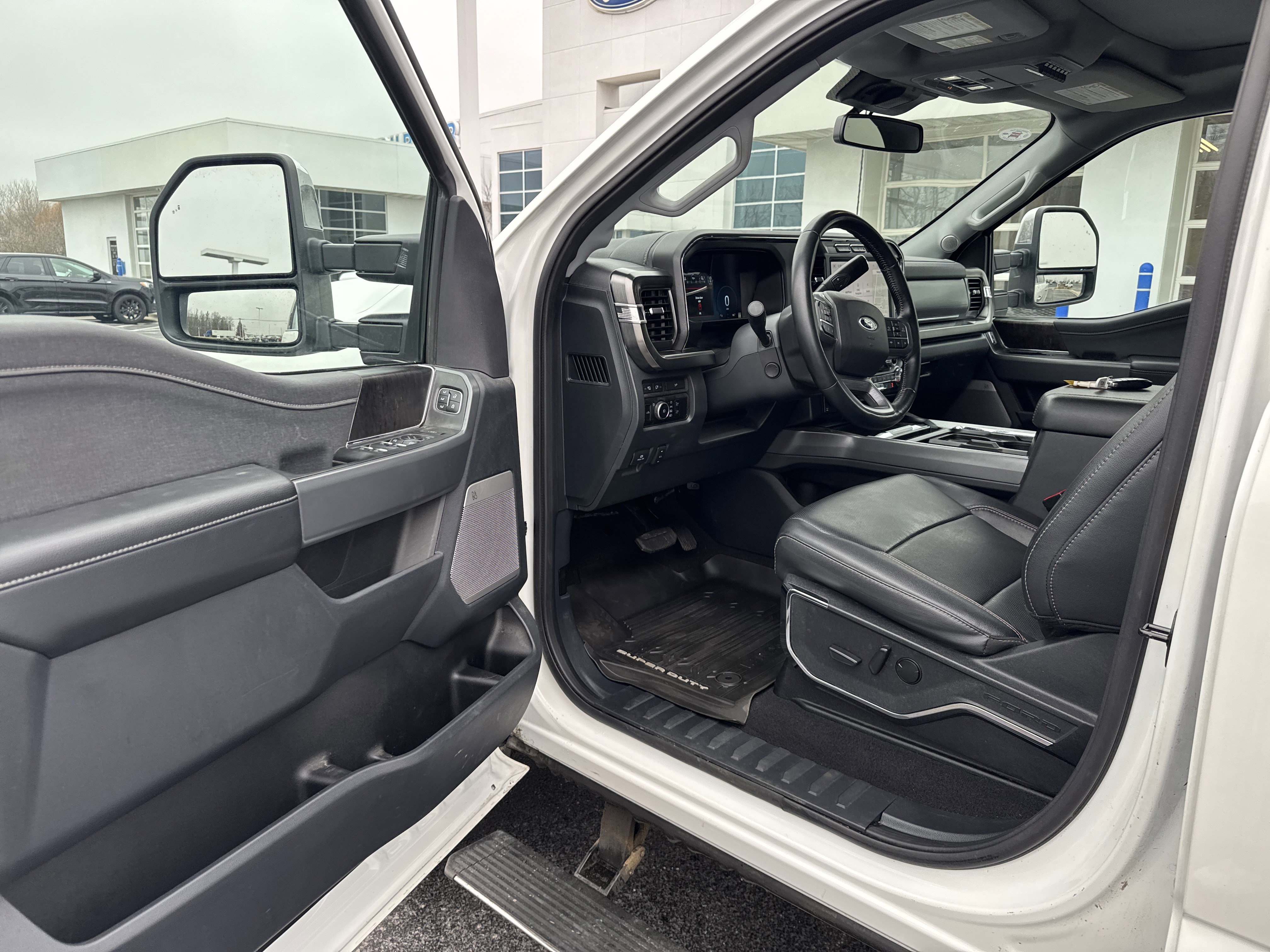 Certified 2023 Ford F350 Lariat w/ Lariat Ultimate Package image 21