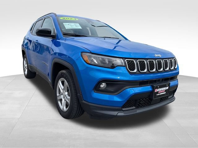 Used 2024 Jeep Compass Latitude AWD/4WD image 7