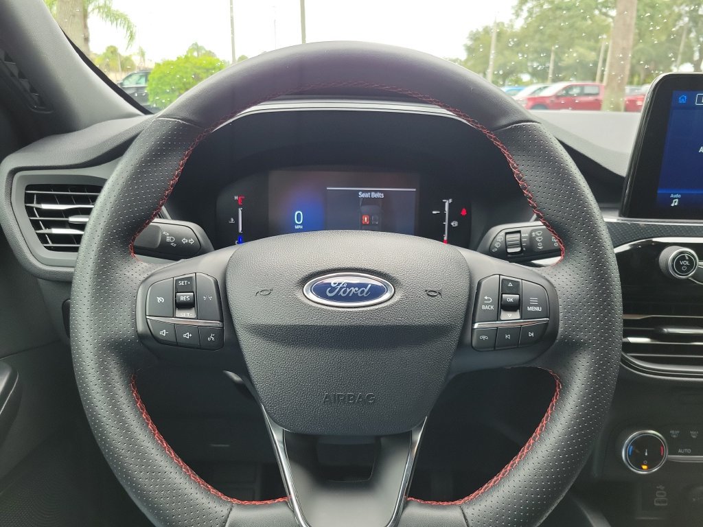 Certified 2025 Ford Escape ST-Line AWD/4WD image 16