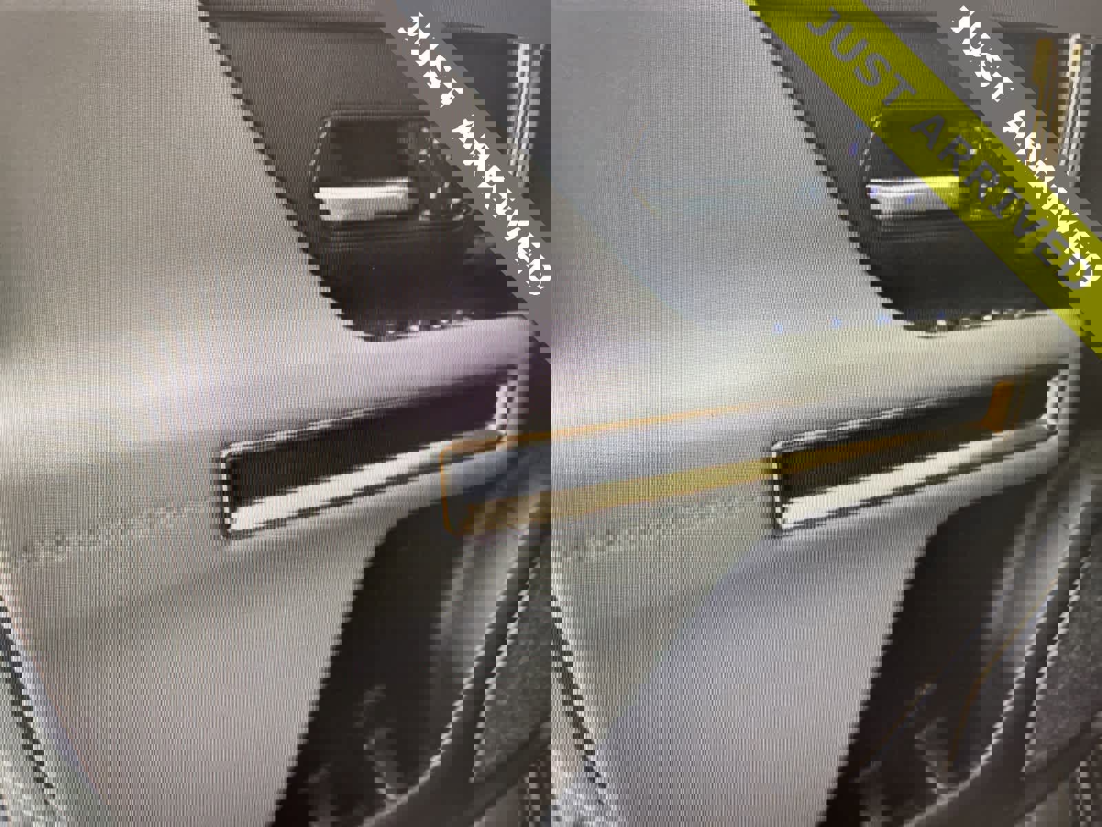 Used 2024 GMC Hummer EV 3X w/ LPO, Illumination Package image 9