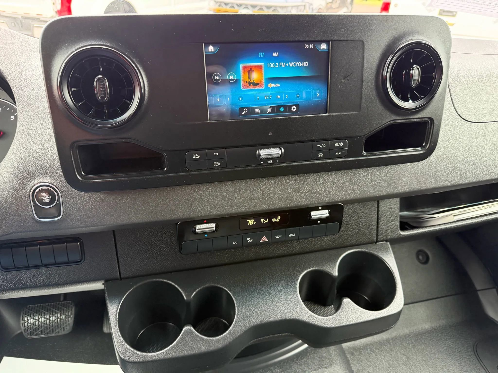 Used 2022 Mercedes-Benz Sprinter 1500 image 8