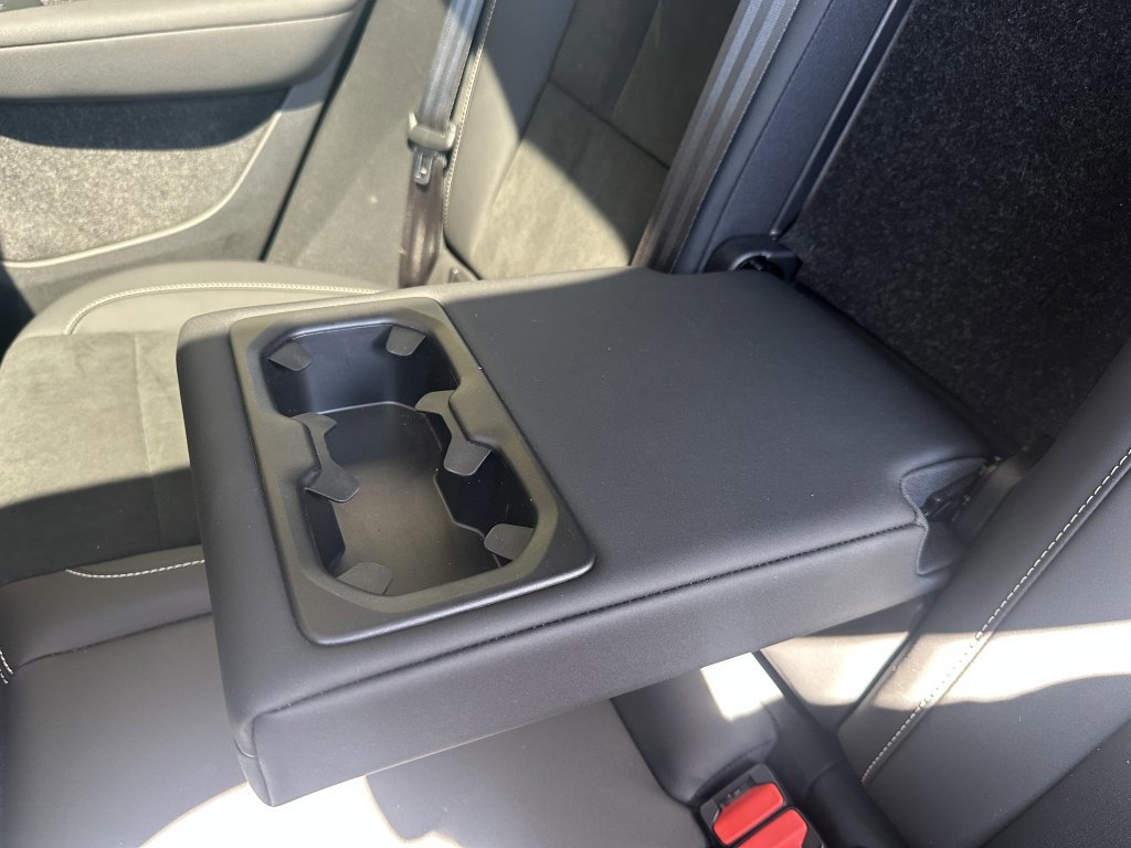 Used 2023 Volvo C40 P8 Recharge Plus image 35