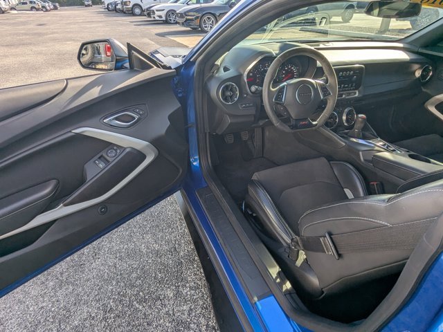 Used 2018 Chevrolet Camaro SS image 42
