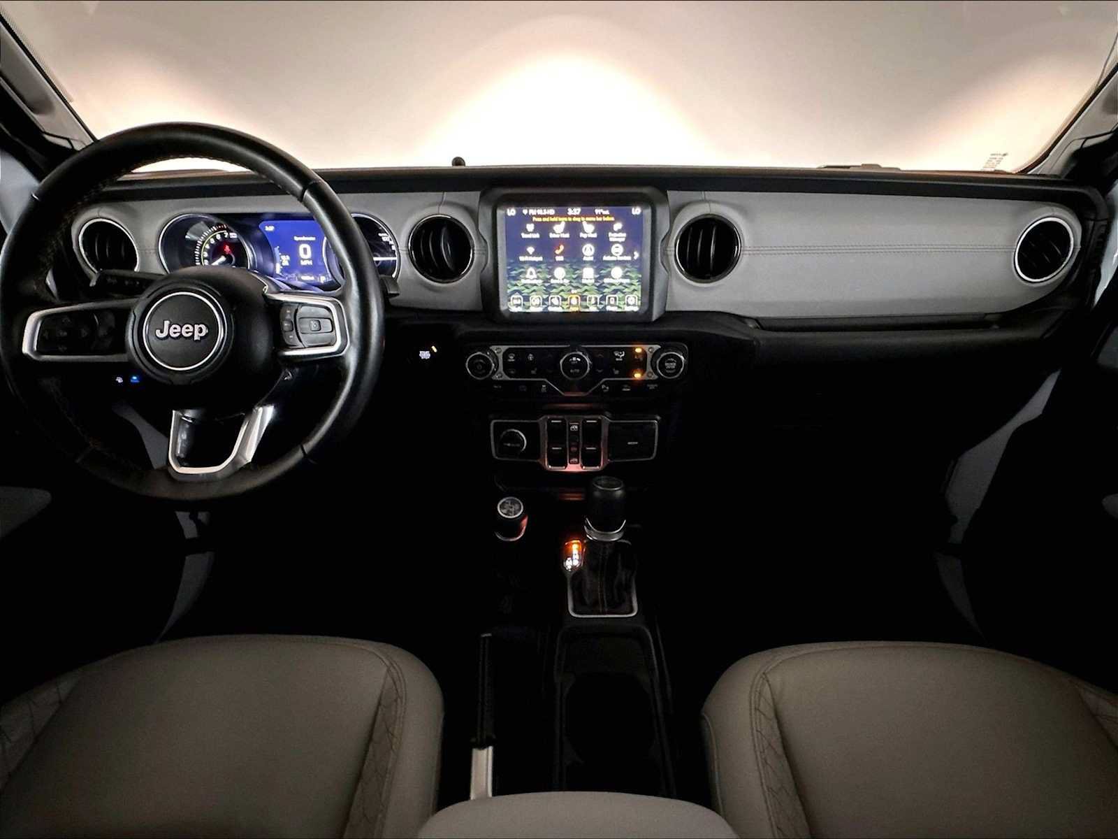 Used 2023 Jeep Wrangler Unlimited Sahara AWD/4WD image 17