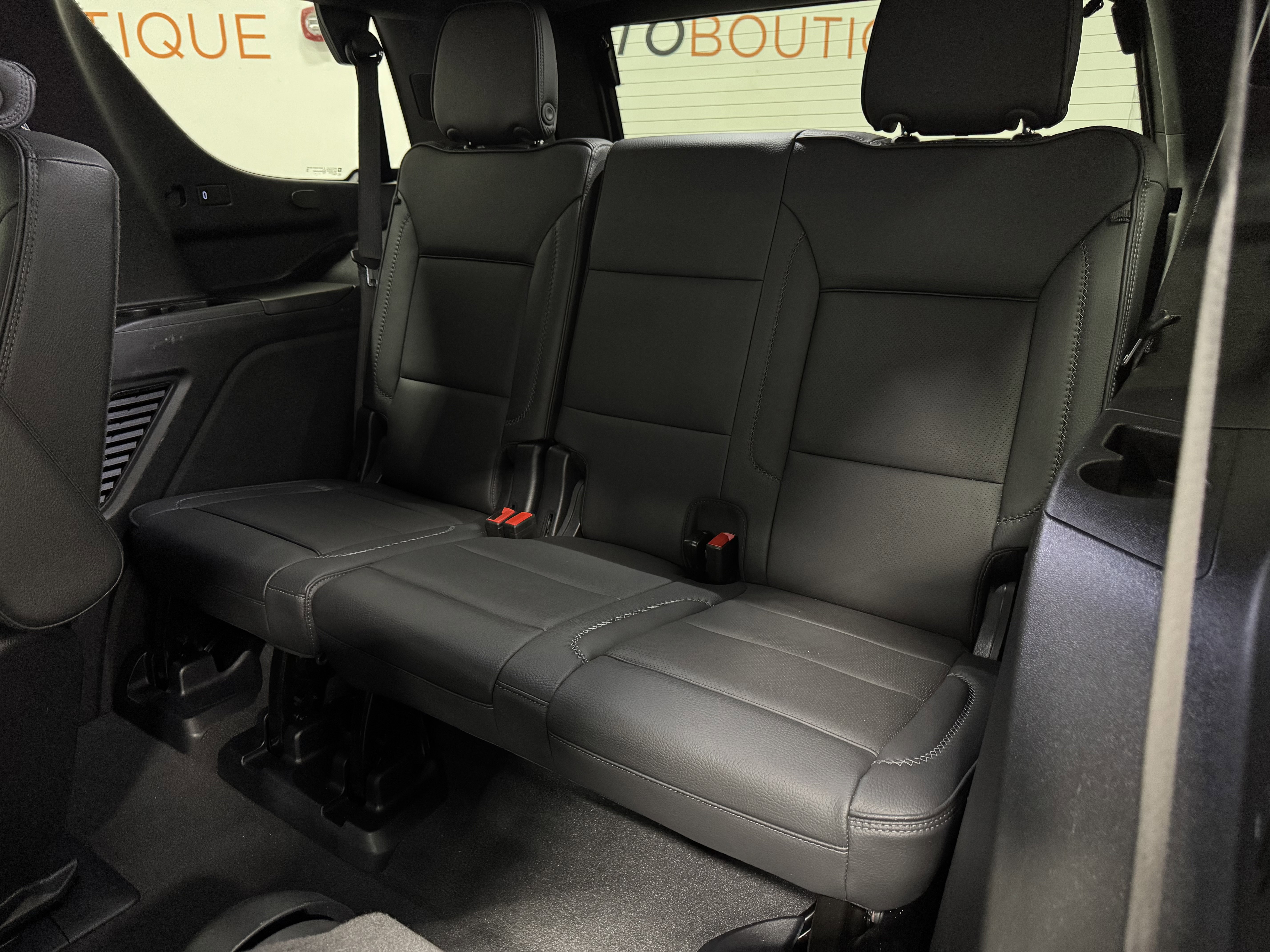 Used 2025 GMC Yukon Denali image 17