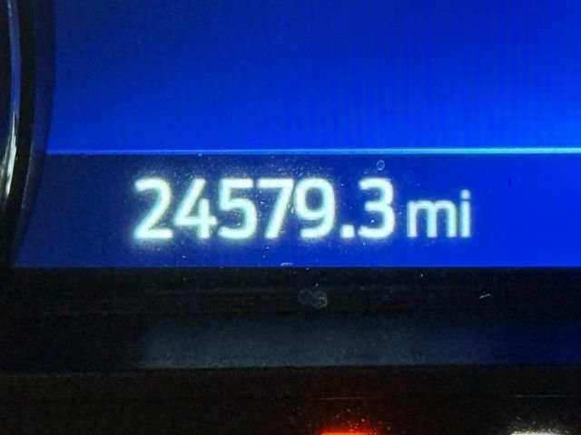 Used 2023 Ford Explorer XLT image 24