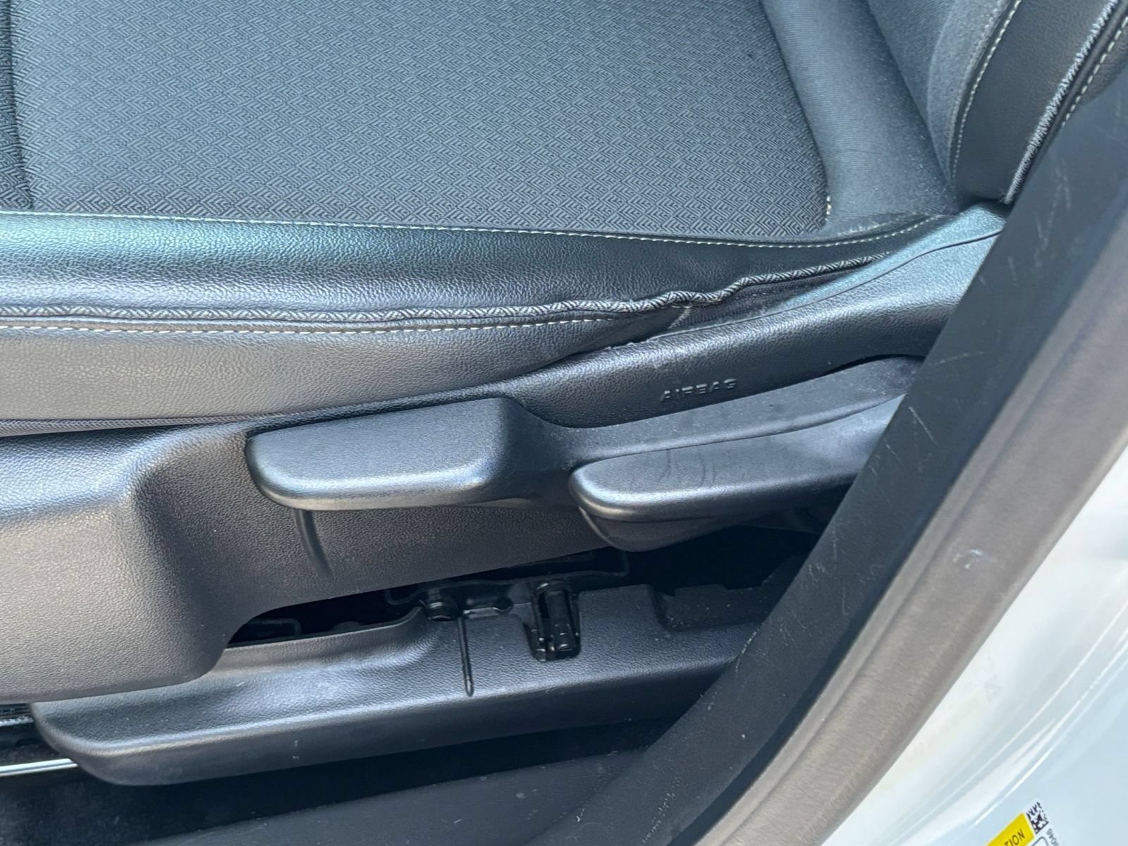 Used 2025 Buick Encore GX Preferred FWD image 22