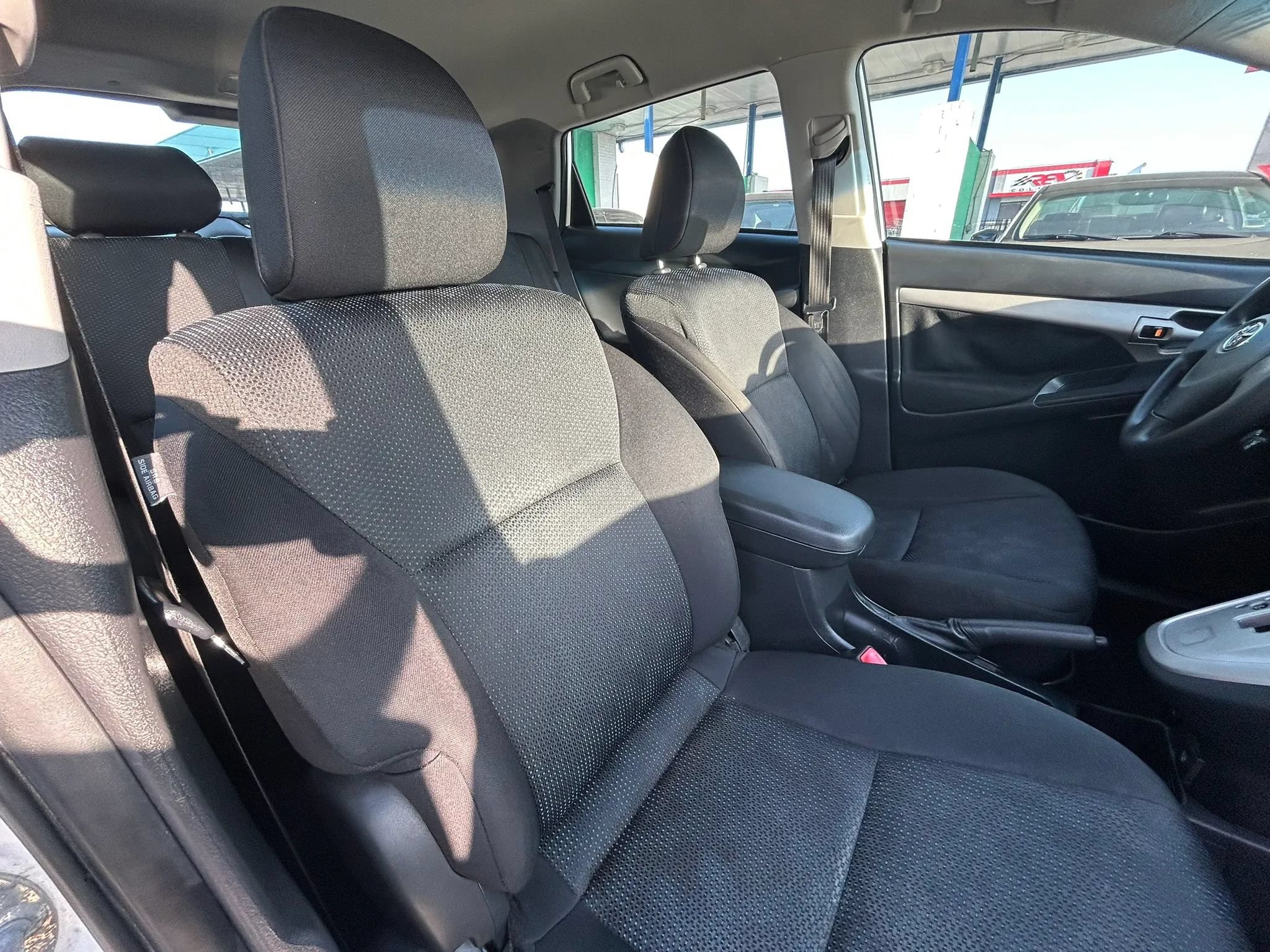 Used 2010 Toyota Matrix S FWD image 13