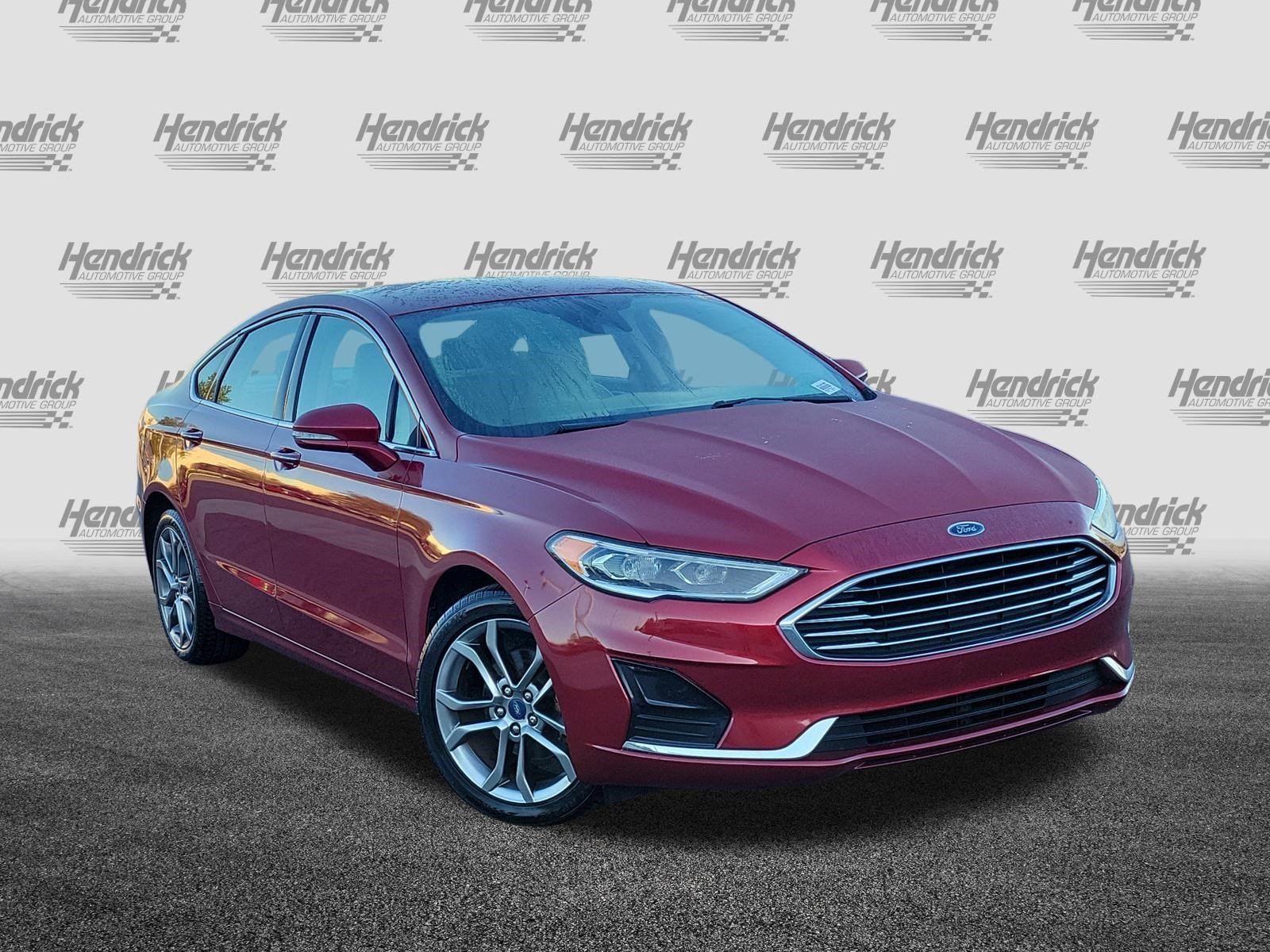 Used 2019 Ford Fusion SEL FWD image 2
