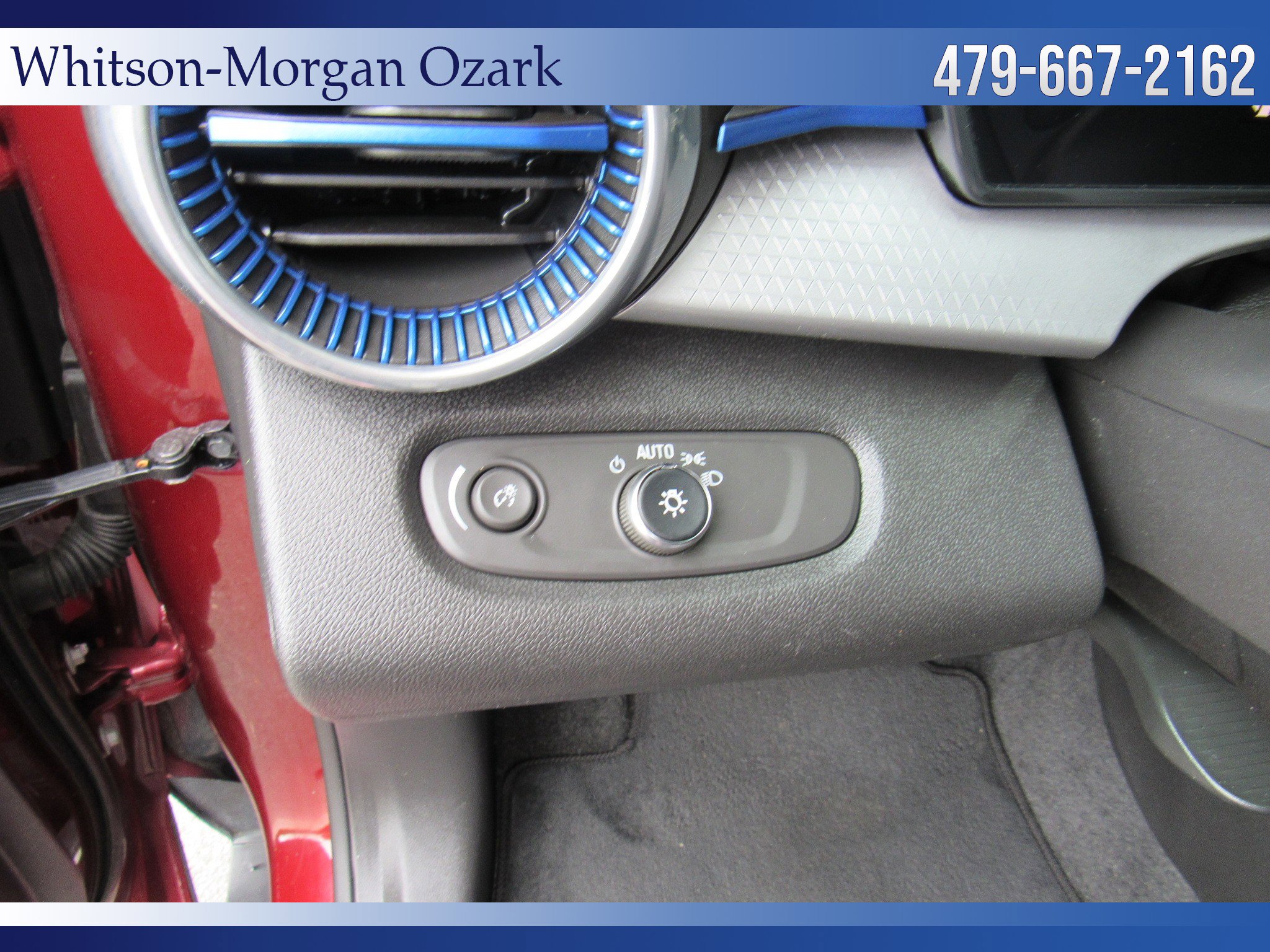 Used 2024 Chevrolet Trax LT w/ Driver Confidence Package FWD image 32