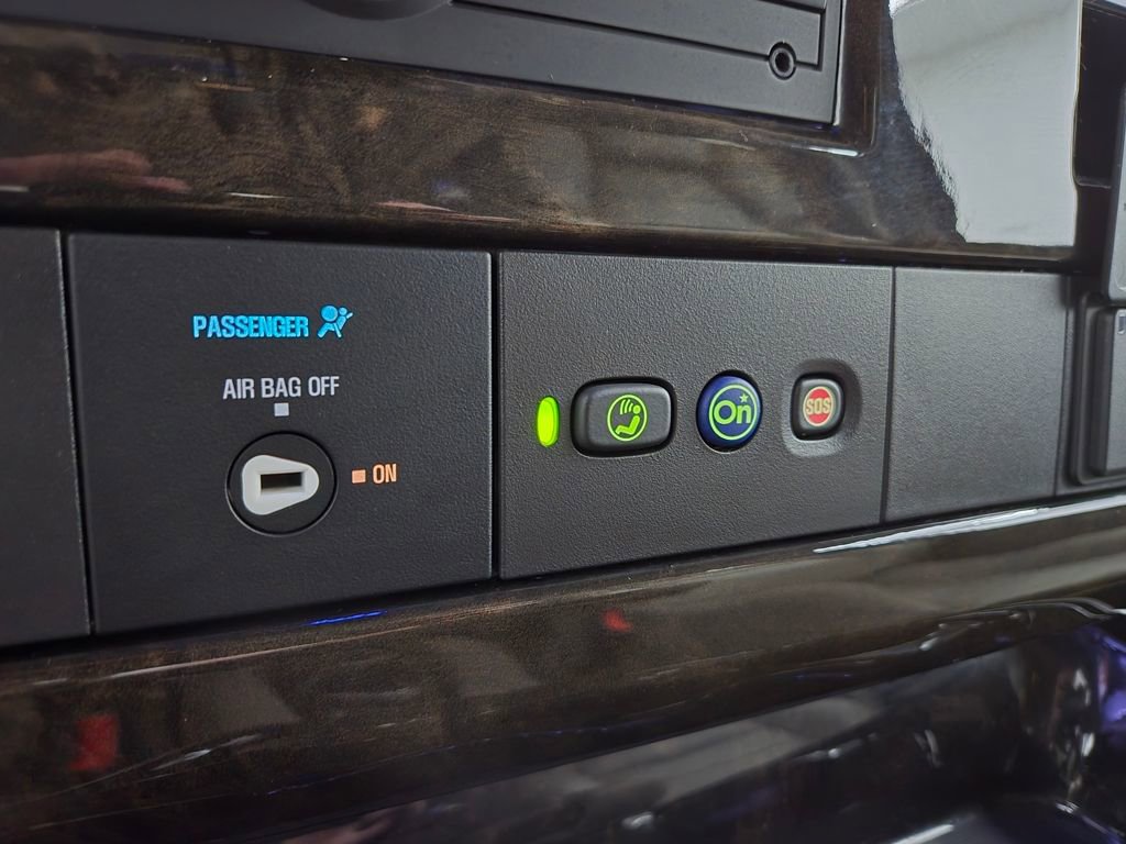 Used 2023 Chevrolet Express 2500 Extended image 32