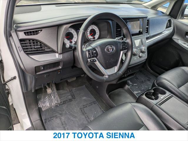 Used 2017 Toyota Sienna SE FWD image 14