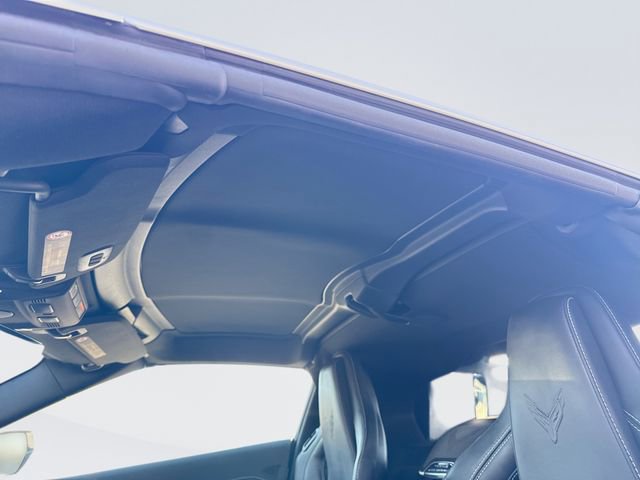 Used 2021 Chevrolet Corvette Stingray Preferred Cpe w/ Z51 Performance Package image 22