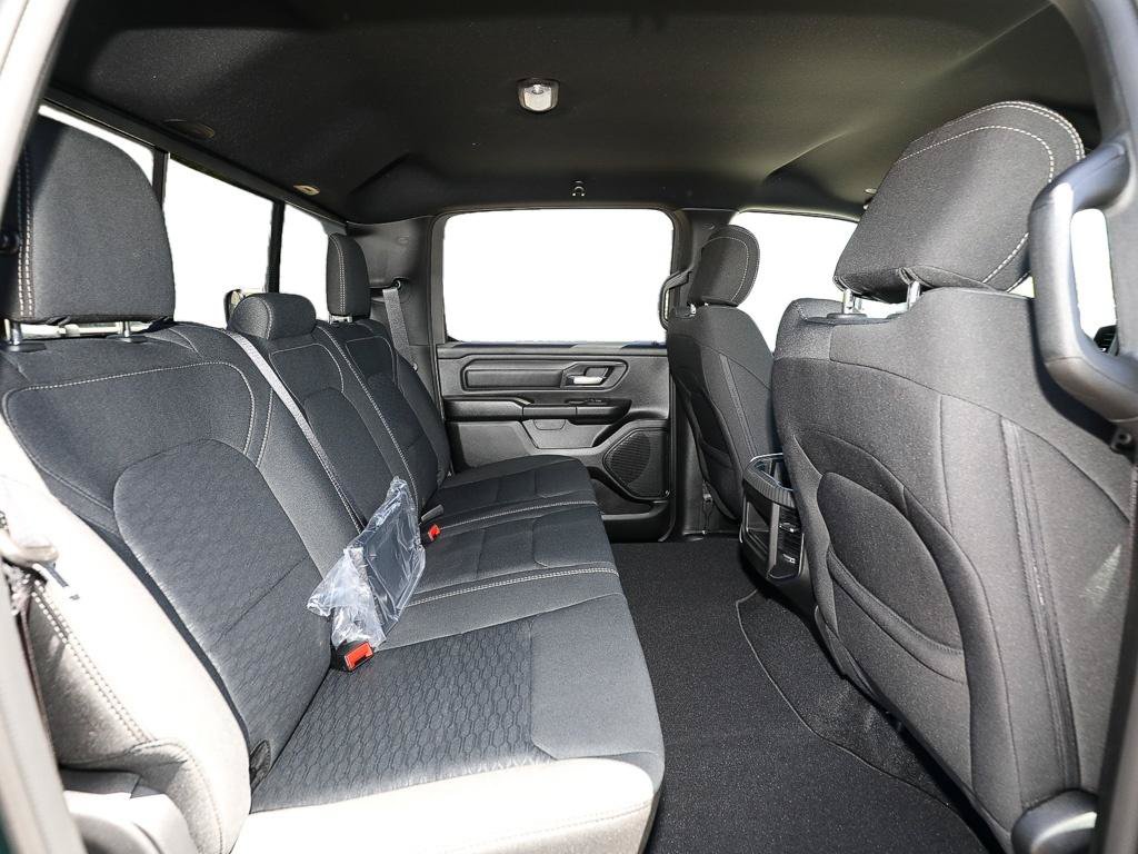 New 2026 RAM 1500 Express AWD/4WD image 22
