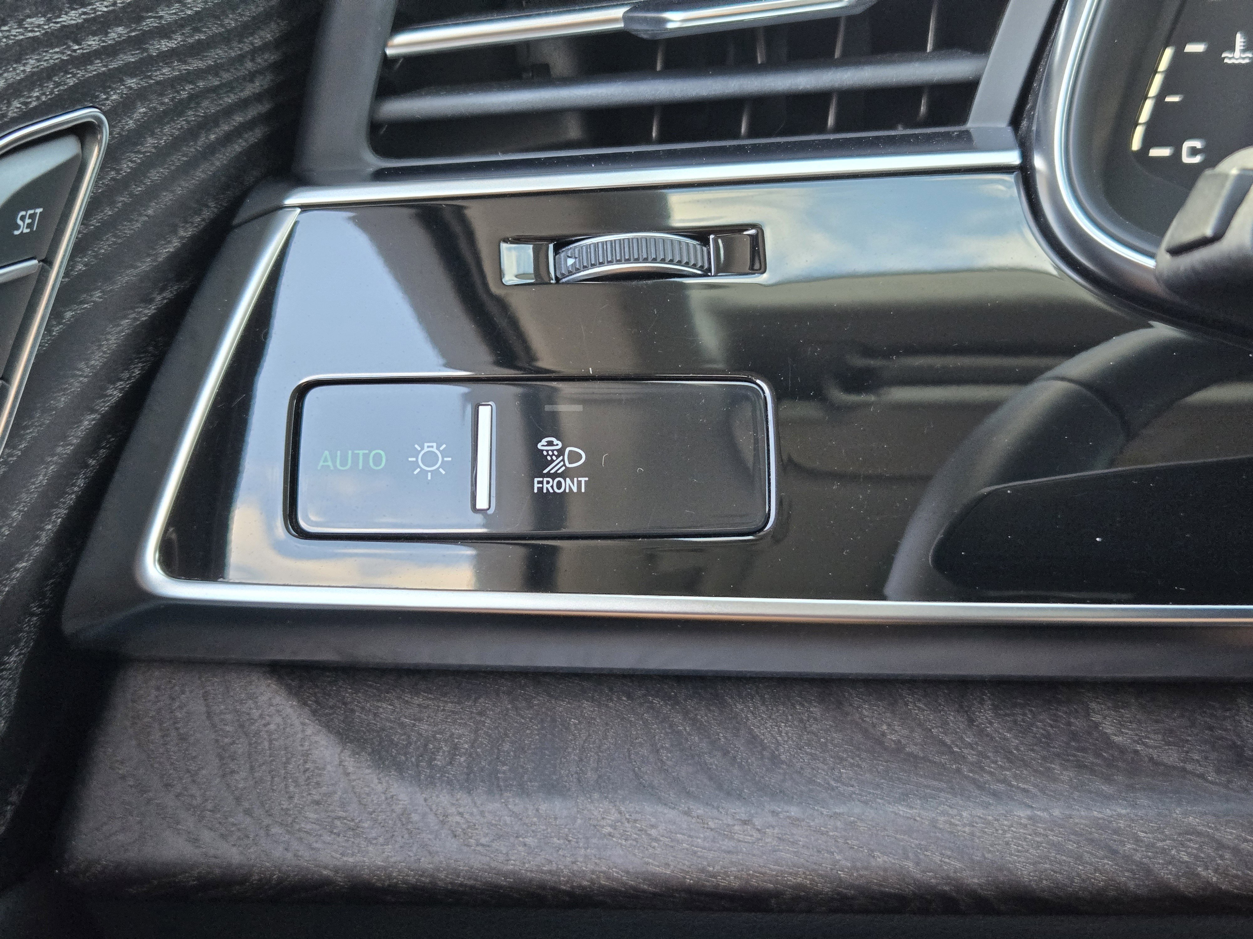 Used 2020 Audi Q7 3.0T Prestige w/ Prestige Package image 25