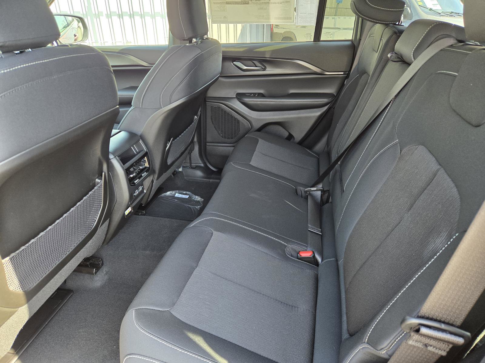 New 2026 Jeep Grand Cherokee Laredo X image 26