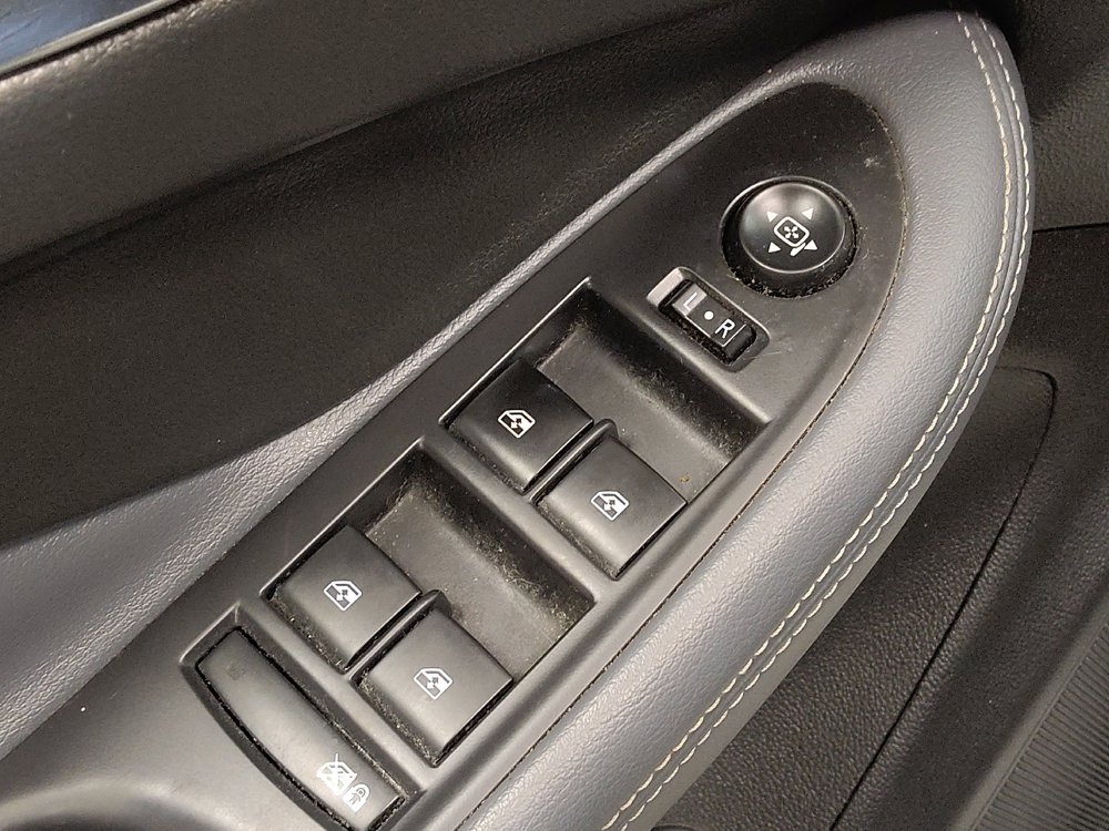 Used 2020 Buick Envision Essence w/ LPO, Cargo Package image 27