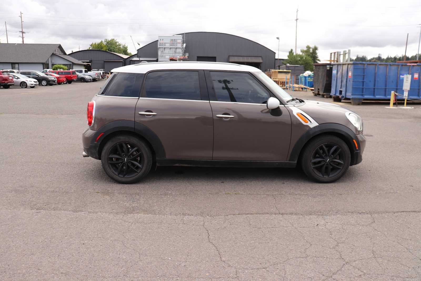 Used 2012 MINI Cooper Countryman FWD image 4