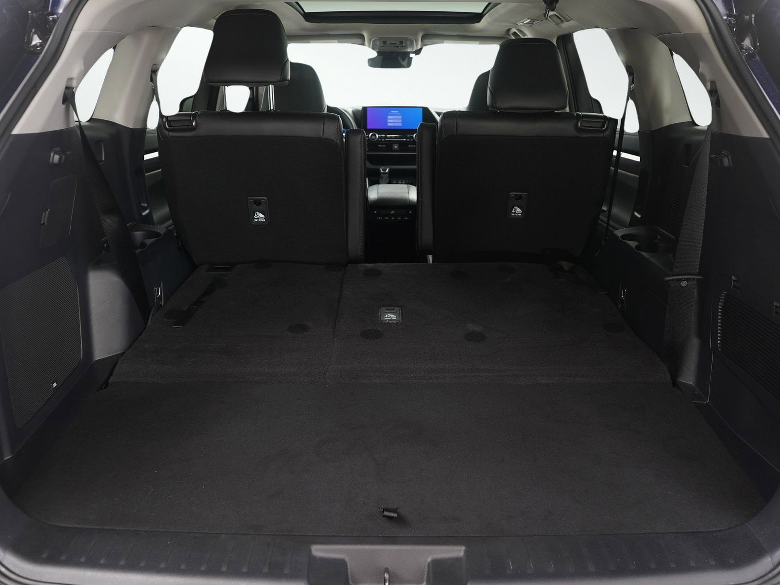 Used 2025 Toyota Highlander Platinum image 9