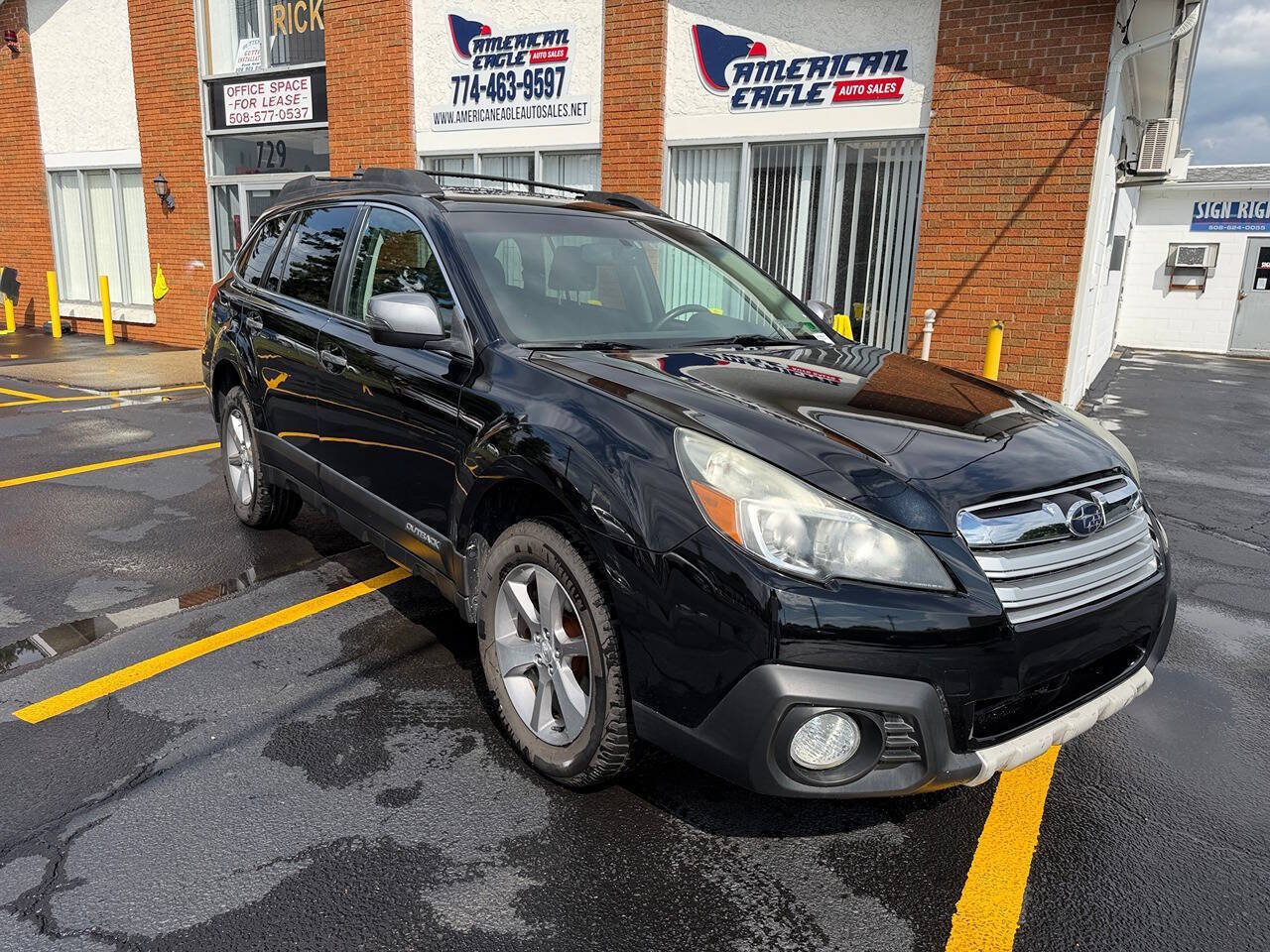 Used 2013 Subaru Outback 3.6R Limited AWD/4WD image 4