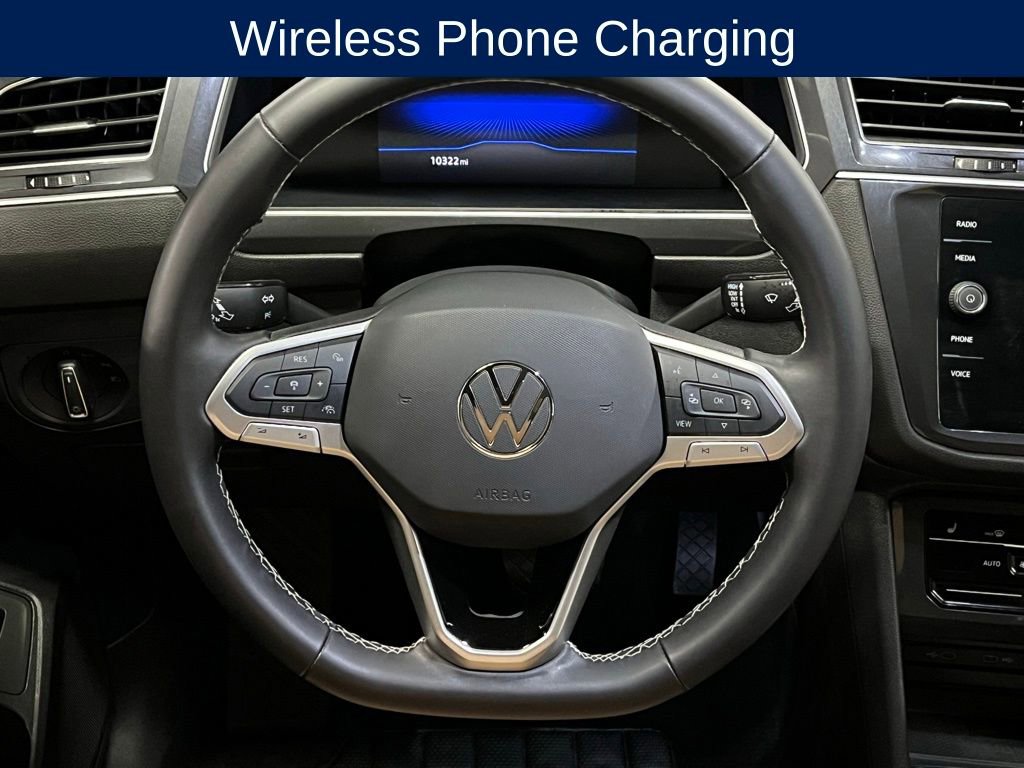 Used 2024 Volkswagen Tiguan SE w/ Panoramic Sunroof Package image 8